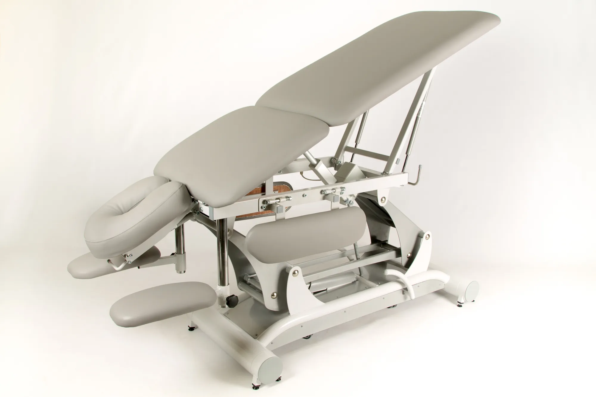 Neuva MS massage table, view 1