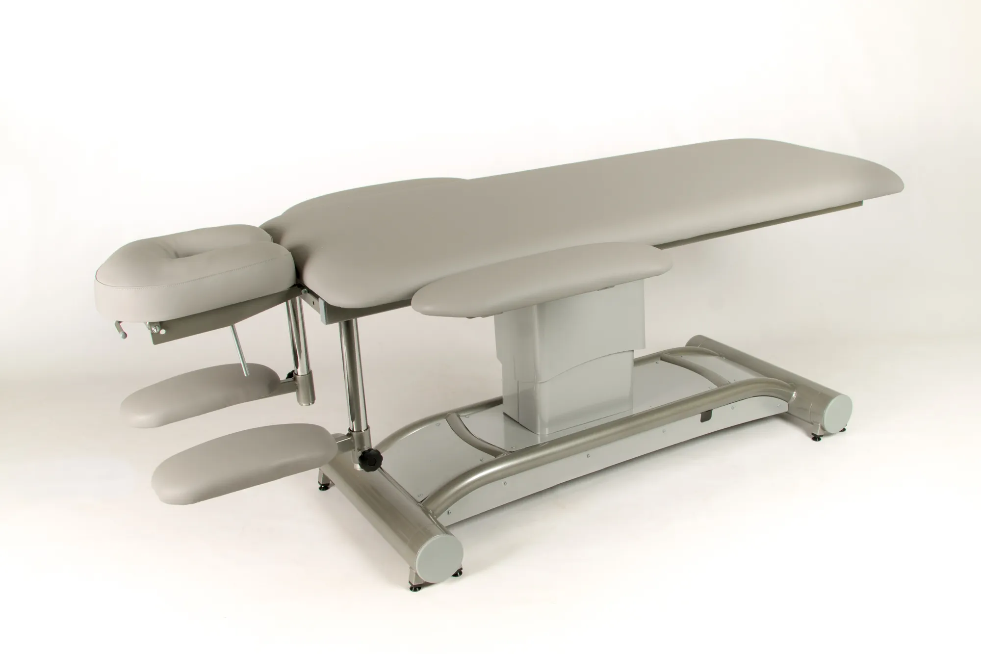 Neuva V massage table, view 1
