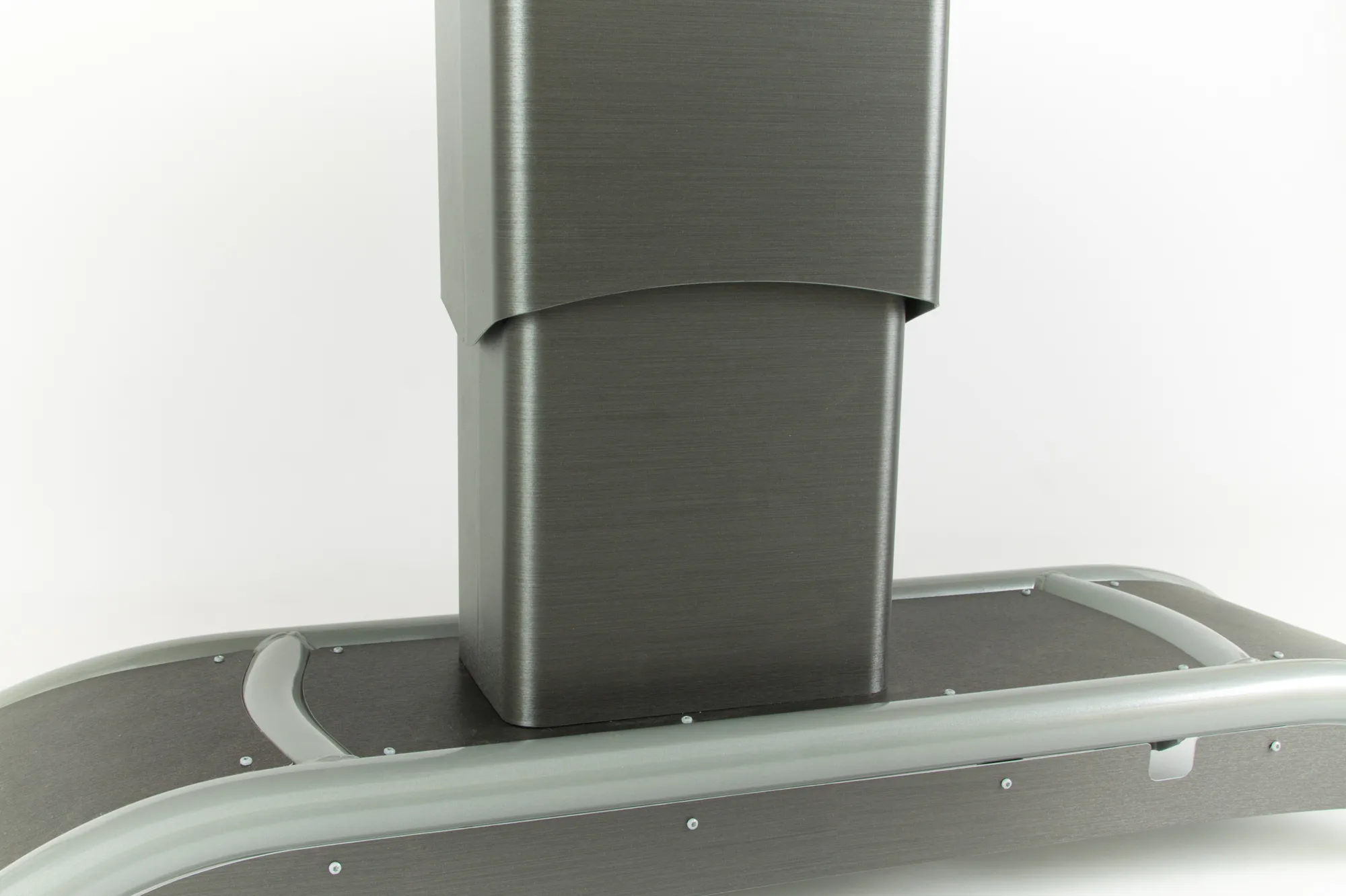 Neuva V massage table, view 2