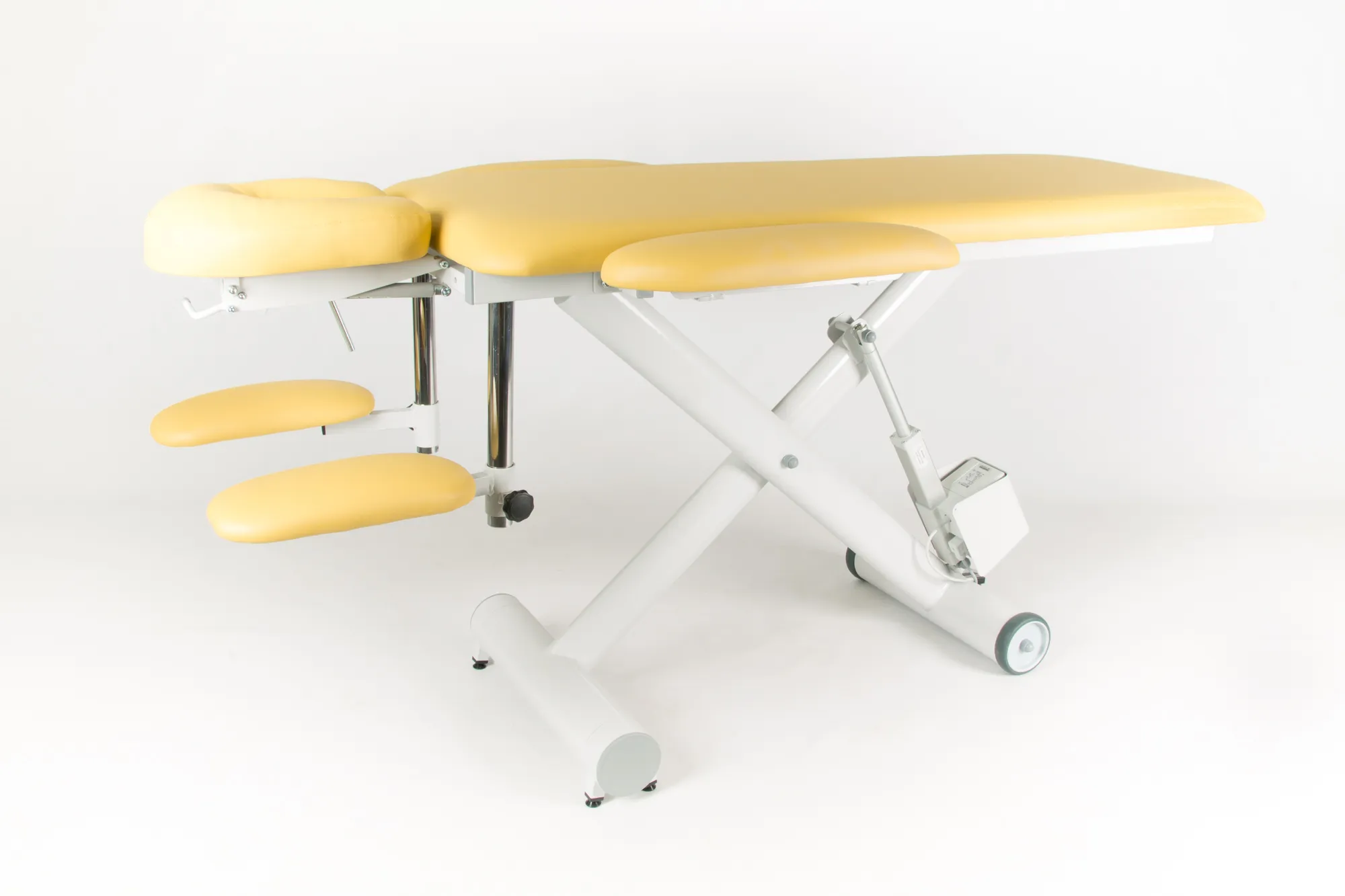 Simple M massage table, view 4