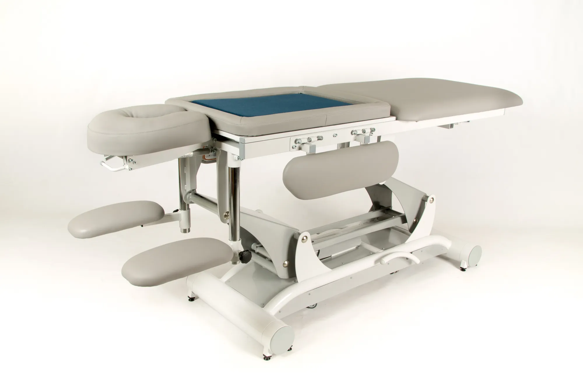 Utera massage table, view 1